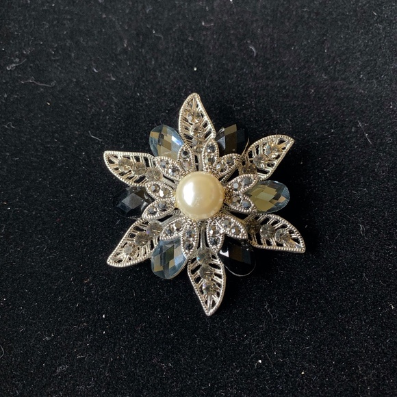 Retired PD "Pearls Night Out" Broach/Pendant - Picture 1 of 2